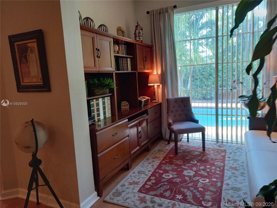 Vendido Recientemente: $445,000 (3 camas, 2 baños, 1548 Pies cuadrados)