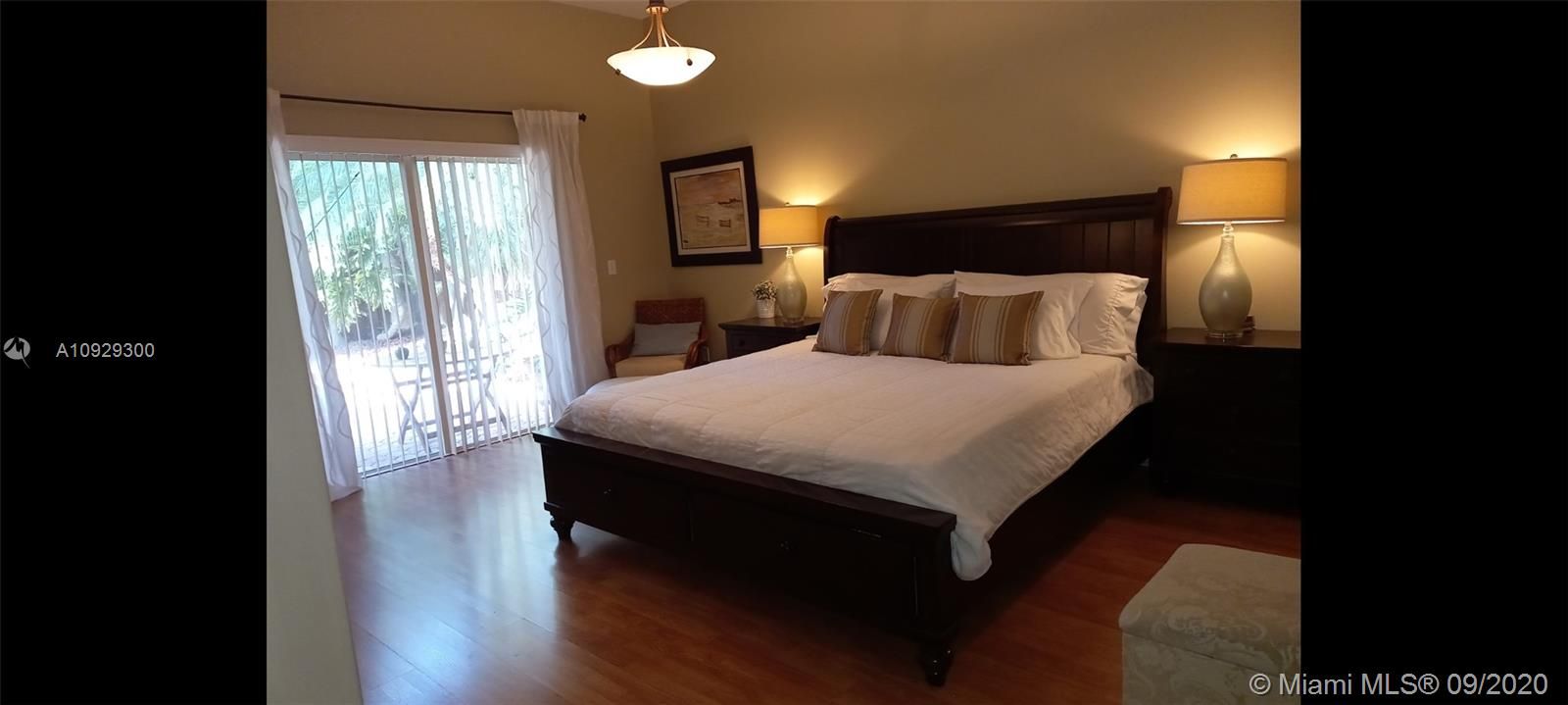 Vendido Recientemente: $445,000 (3 camas, 2 baños, 1548 Pies cuadrados)