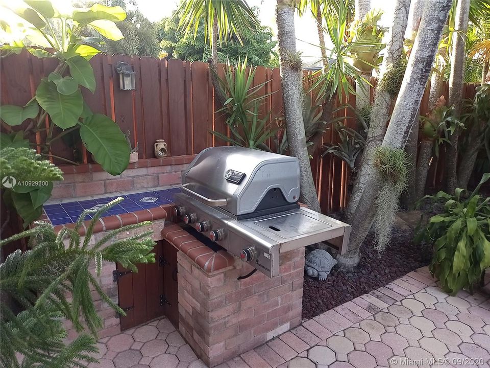 Vendido Recientemente: $445,000 (3 camas, 2 baños, 1548 Pies cuadrados)
