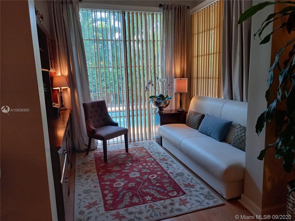 Vendido Recientemente: $445,000 (3 camas, 2 baños, 1548 Pies cuadrados)
