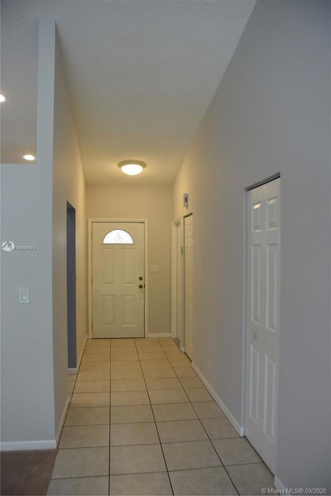 Recently Sold: $280,000 (3 beds, 2 baths, 1409 Square Feet)
