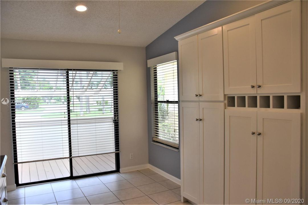 Recently Sold: $280,000 (3 beds, 2 baths, 1409 Square Feet)