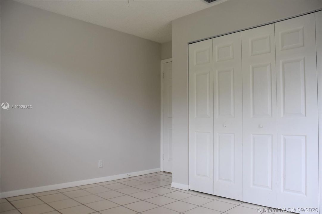 Recently Sold: $280,000 (3 beds, 2 baths, 1409 Square Feet)