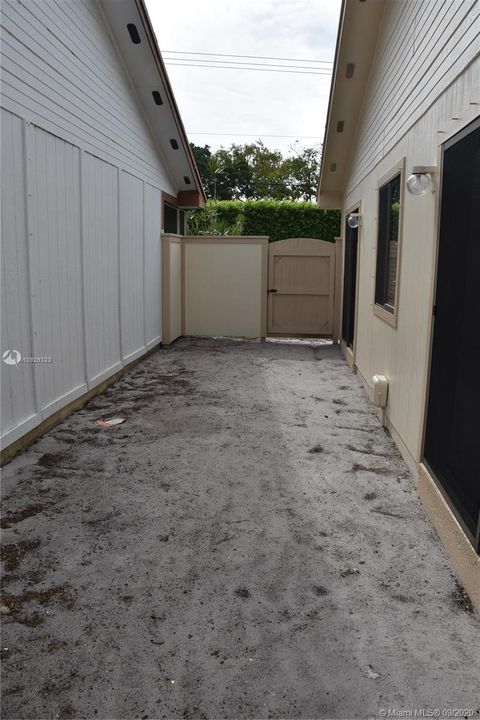 Recently Sold: $280,000 (3 beds, 2 baths, 1409 Square Feet)