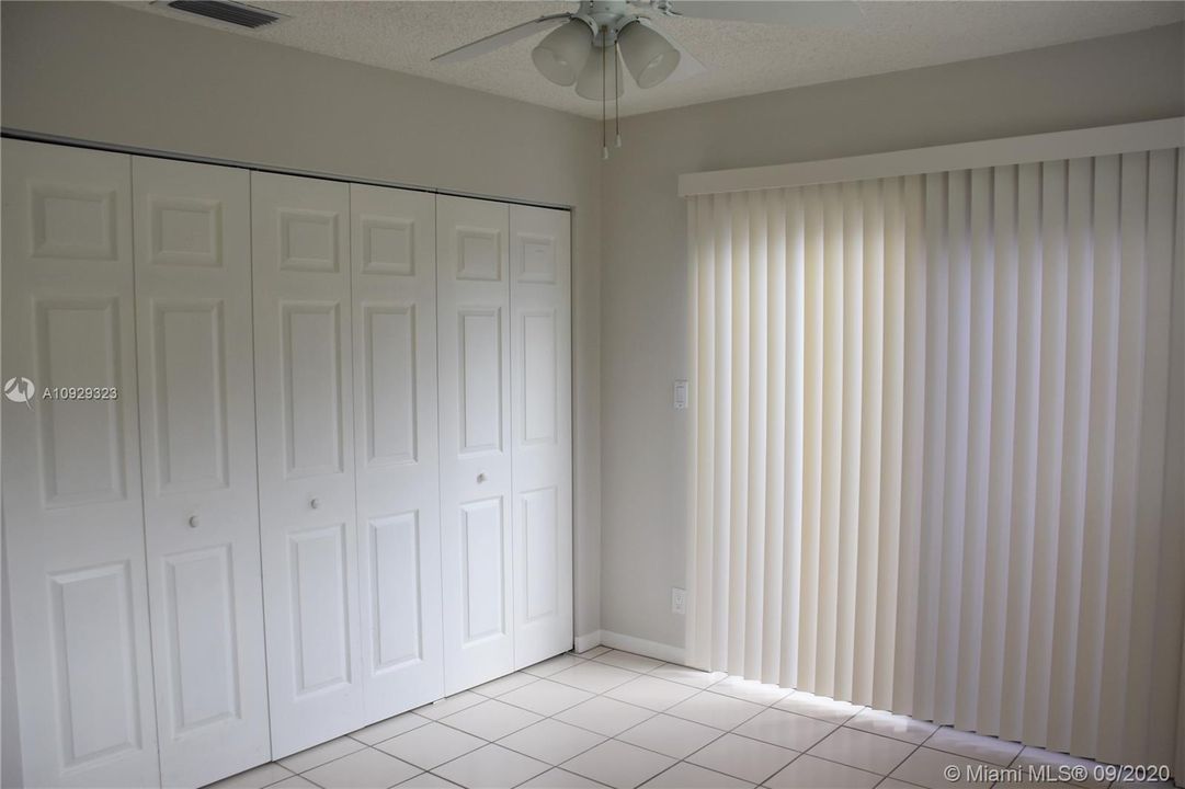 Recently Sold: $280,000 (3 beds, 2 baths, 1409 Square Feet)