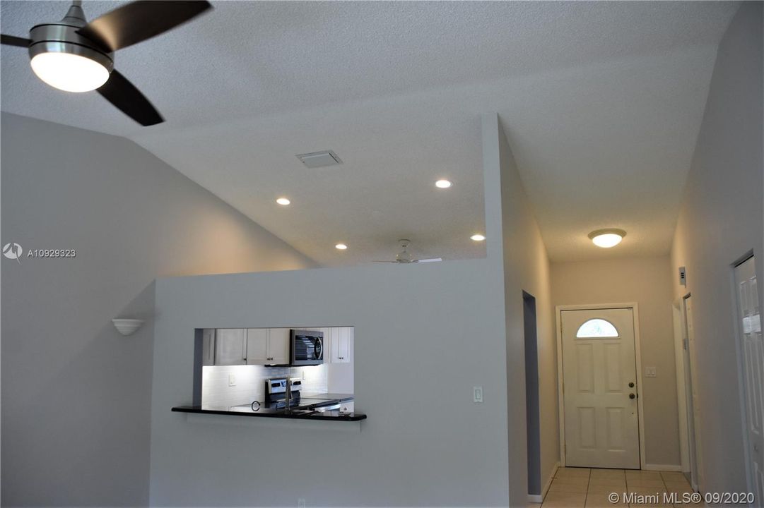 Recently Sold: $280,000 (3 beds, 2 baths, 1409 Square Feet)