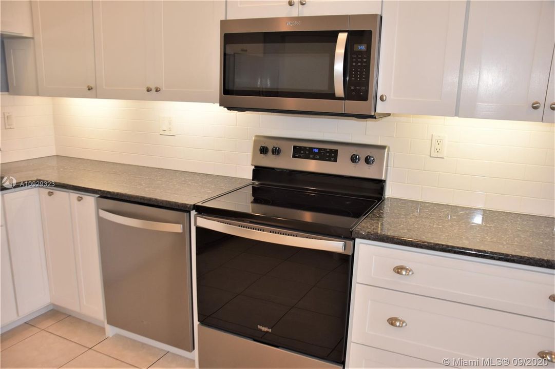 Recently Sold: $280,000 (3 beds, 2 baths, 1409 Square Feet)