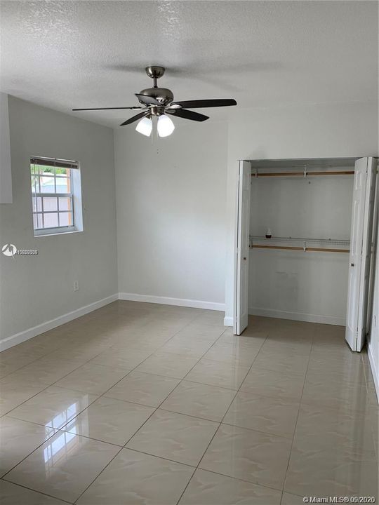 Recently Rented: $850 (1 beds, 1 baths, 400 Square Feet)