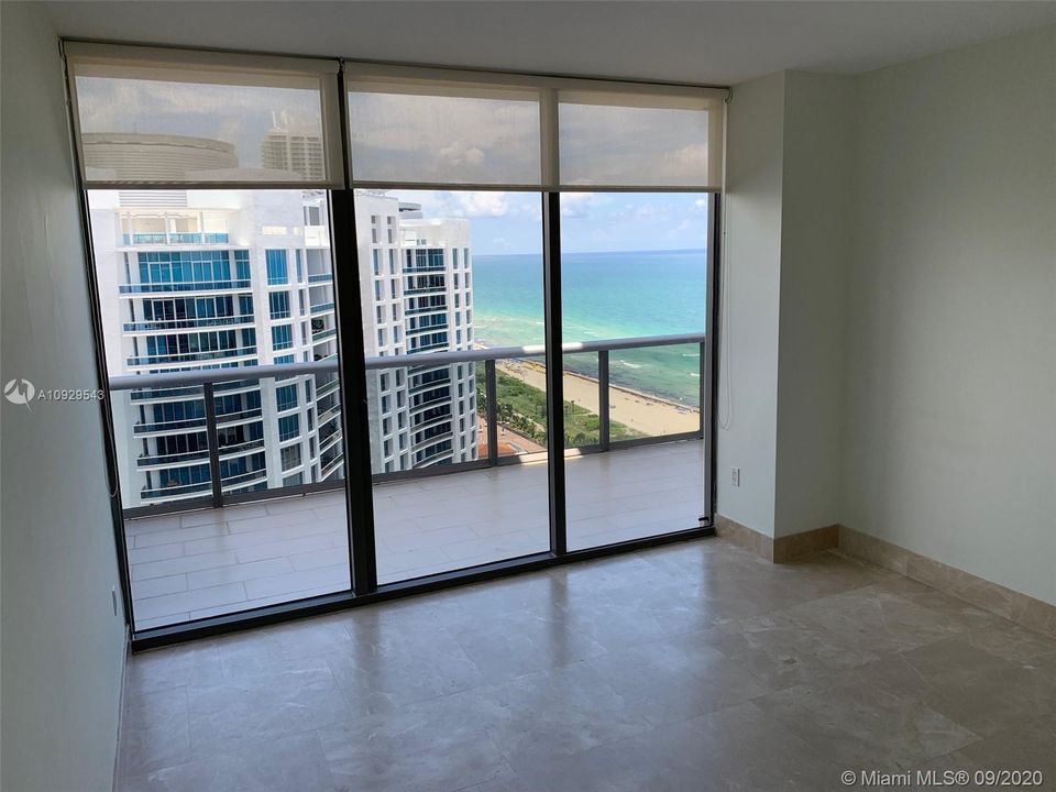Recently Sold: $1,095,000 (2 beds, 2 baths, 1097 Square Feet)