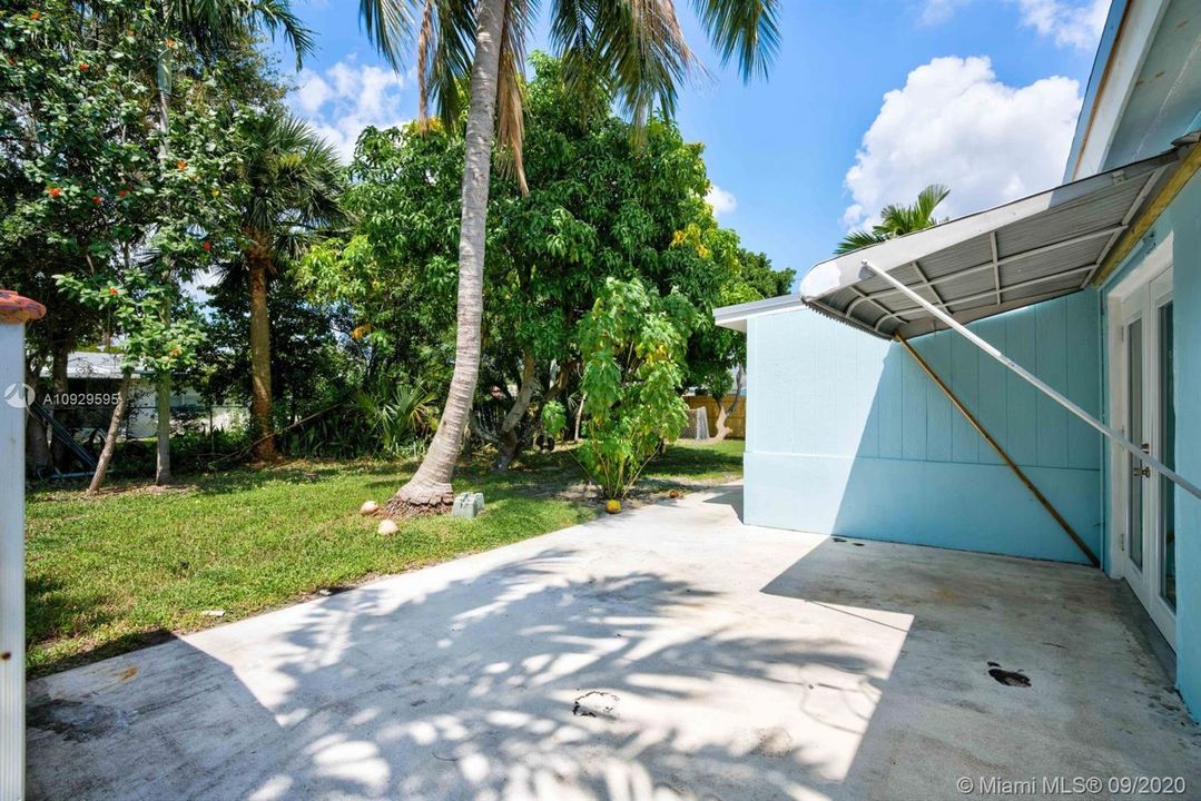 Vendido Recientemente: $339,900 (4 camas, 2 baños, 1196 Pies cuadrados)
