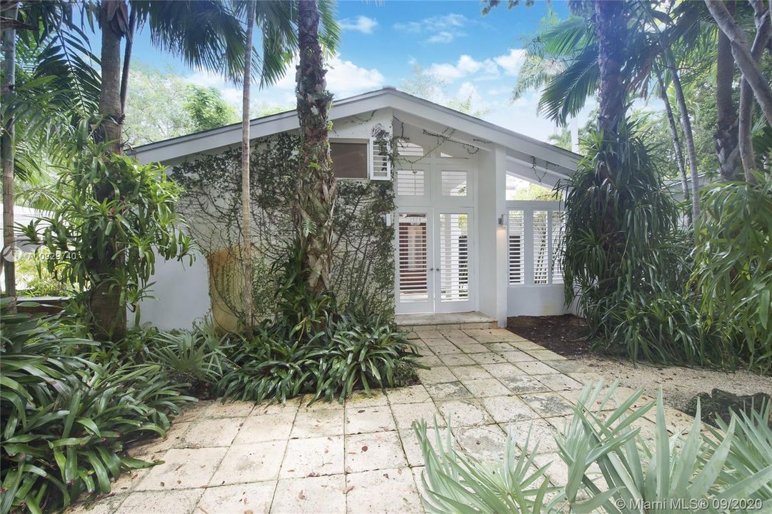 Recently Rented: $7,995 (4 beds, 4 baths, 4061 Square Feet)