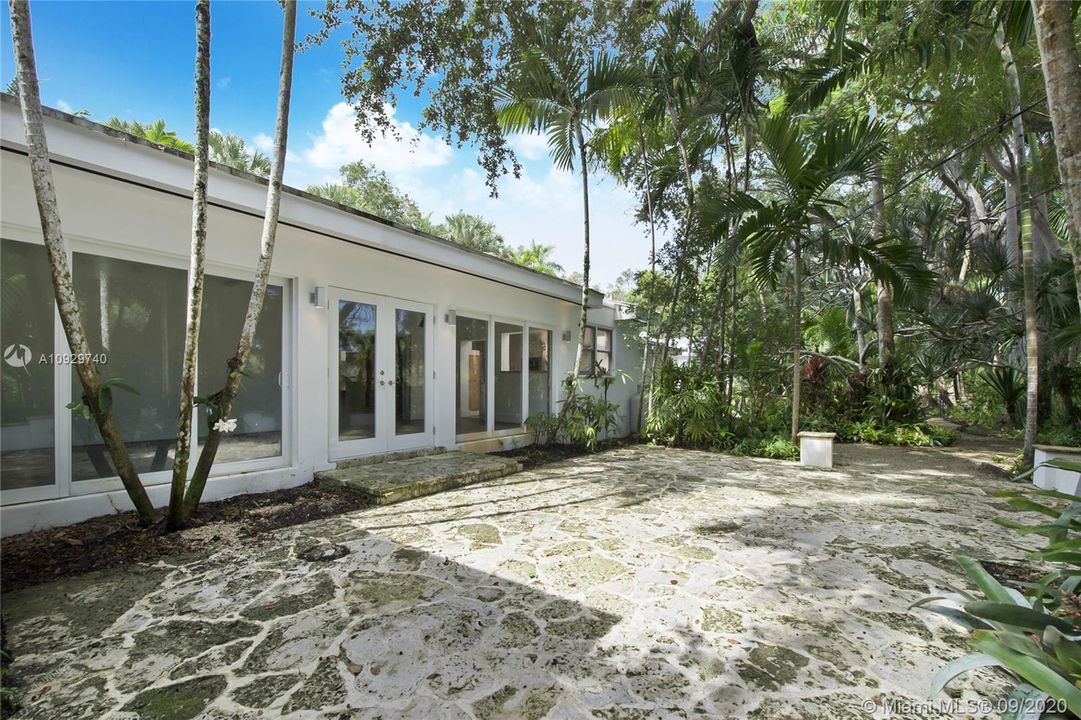 Recently Rented: $7,995 (4 beds, 4 baths, 4061 Square Feet)