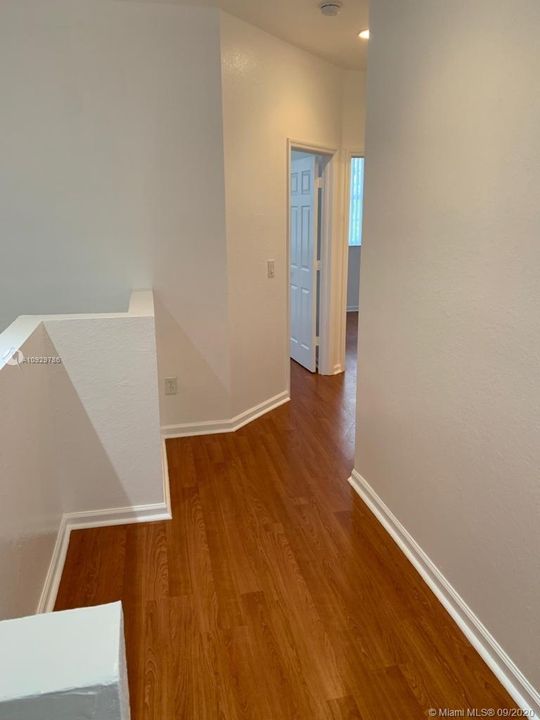 Recientemente alquilado: $1,800 (4 camas, 2 baños, 1592 Pies cuadrados)