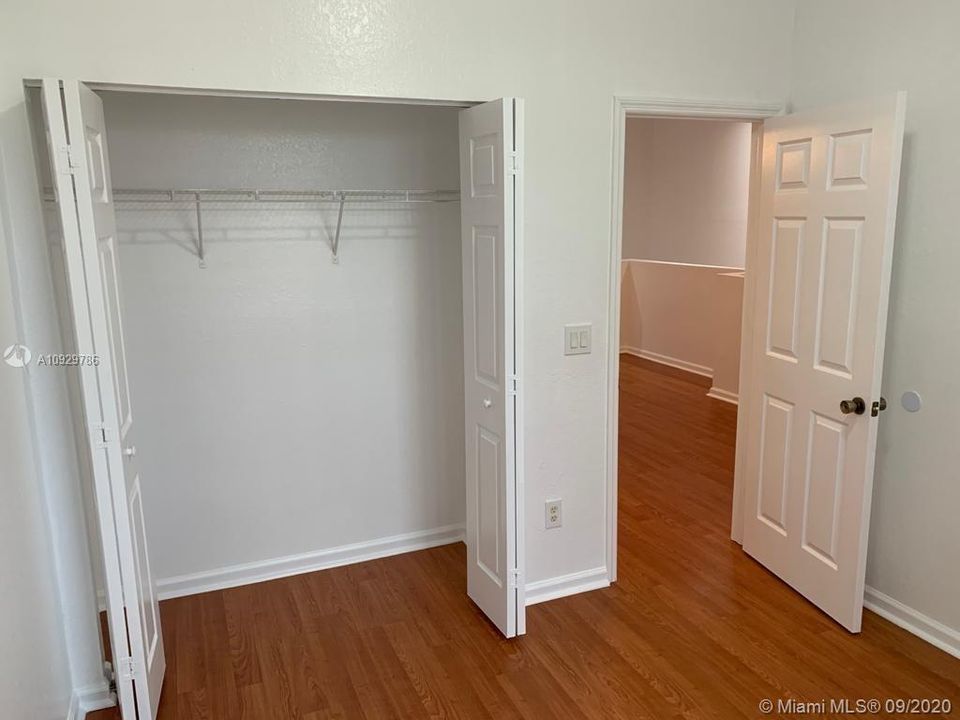 Recientemente alquilado: $1,800 (4 camas, 2 baños, 1592 Pies cuadrados)