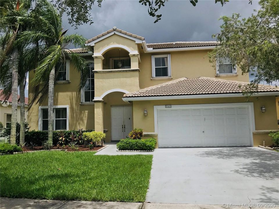 Recently Rented: $3,400 (5 beds, 3 baths, 2678 Square Feet)