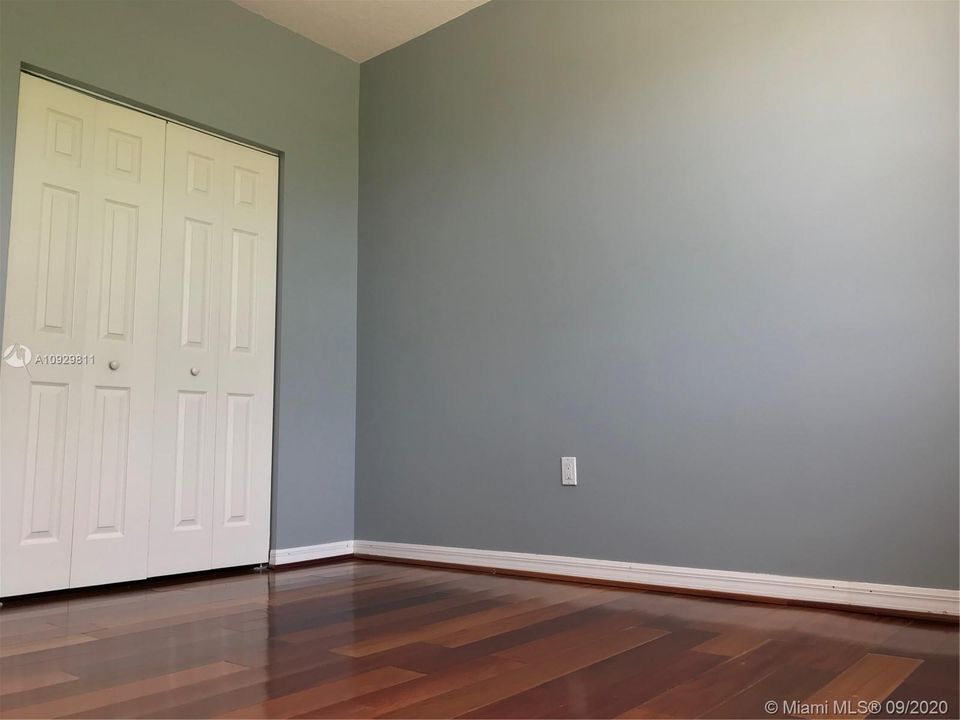 Recently Rented: $3,400 (5 beds, 3 baths, 2678 Square Feet)
