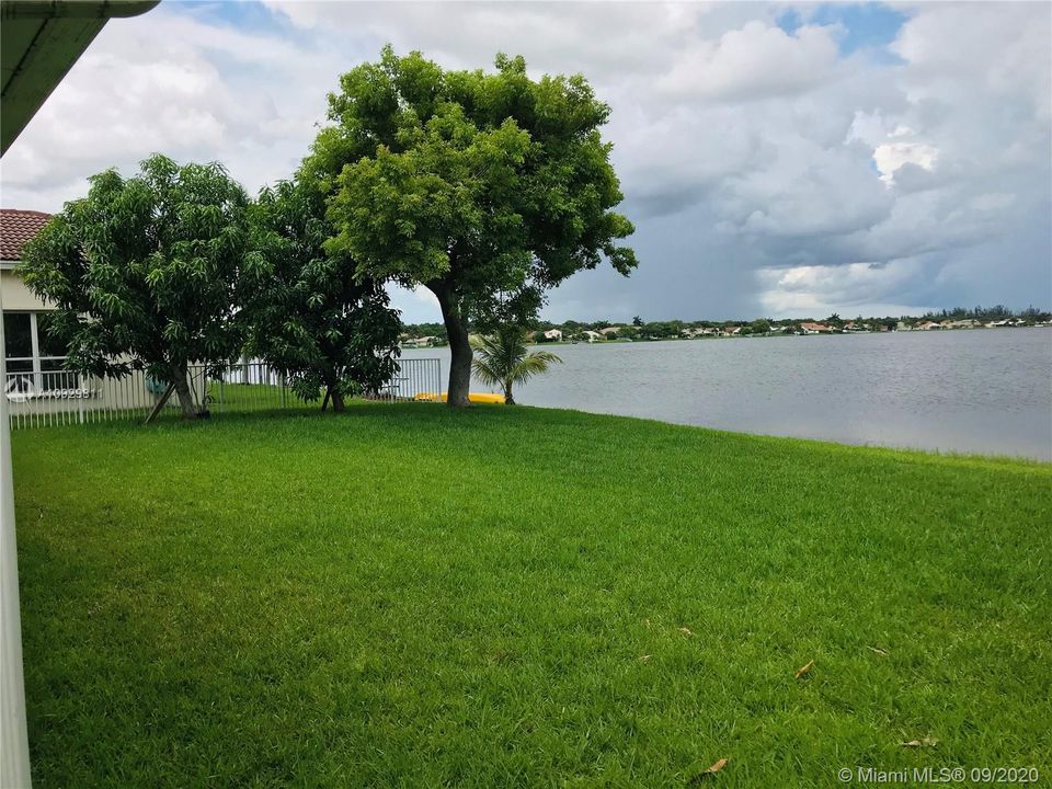 Recently Rented: $3,400 (5 beds, 3 baths, 2678 Square Feet)