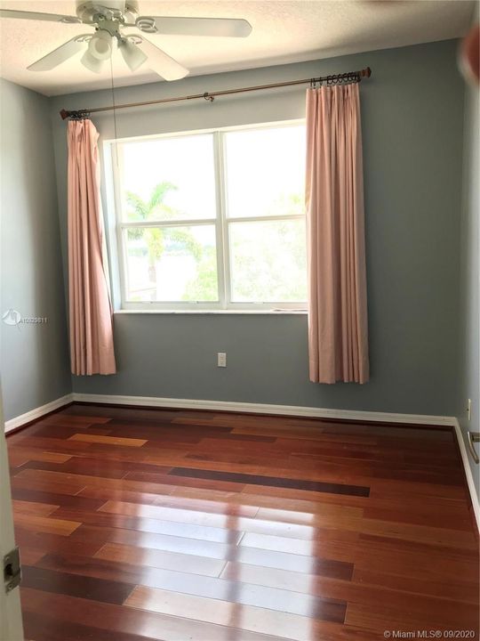 Recently Rented: $3,400 (5 beds, 3 baths, 2678 Square Feet)