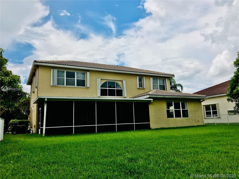 Recently Rented: $3,400 (5 beds, 3 baths, 2678 Square Feet)