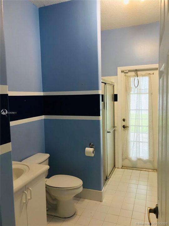 Recently Rented: $3,400 (5 beds, 3 baths, 2678 Square Feet)
