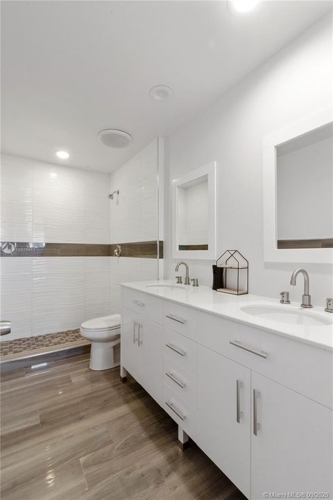 Recently Sold: $279,000 (4 beds, 2 baths, 1586 Square Feet)