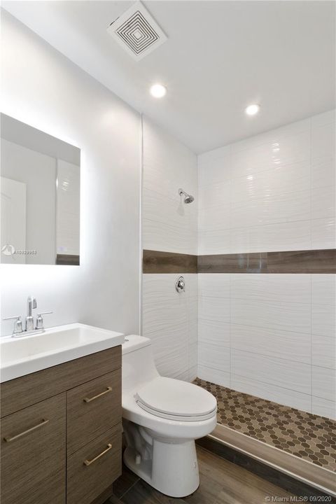 Recently Sold: $279,000 (4 beds, 2 baths, 1586 Square Feet)