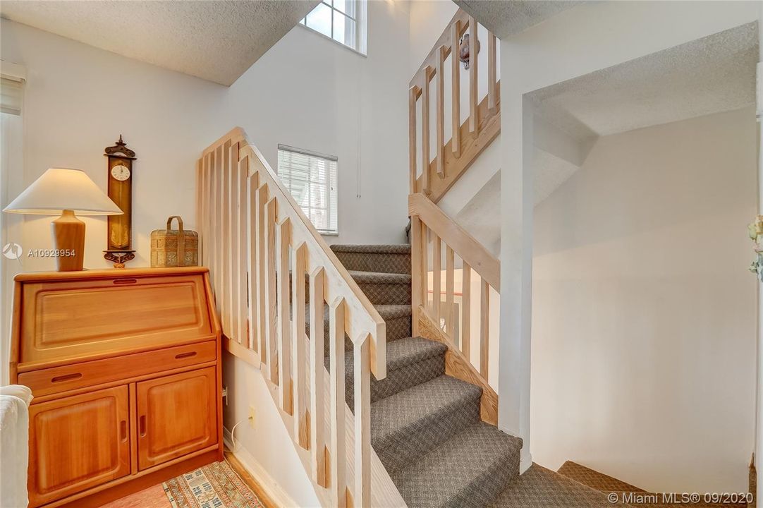 最近售出: $424,000 (3 贝兹, 3 浴室, 1448 平方英尺)