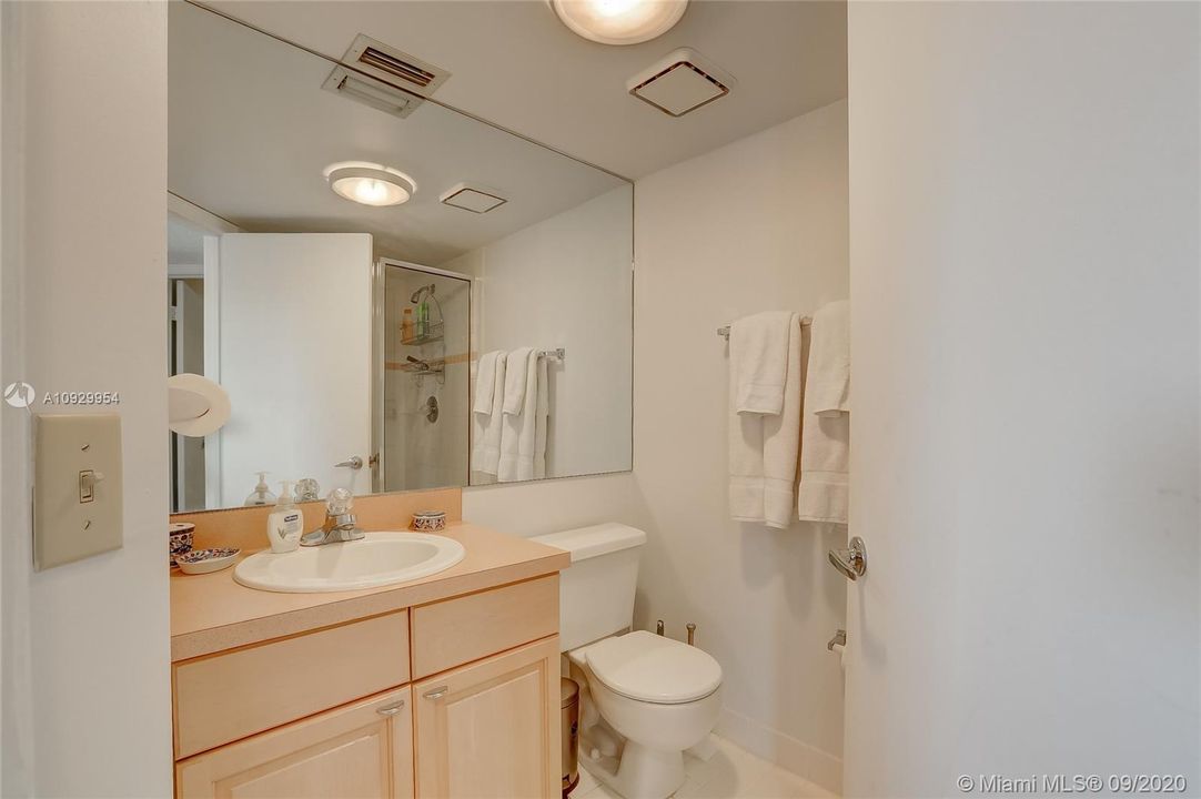 最近售出: $424,000 (3 贝兹, 3 浴室, 1448 平方英尺)