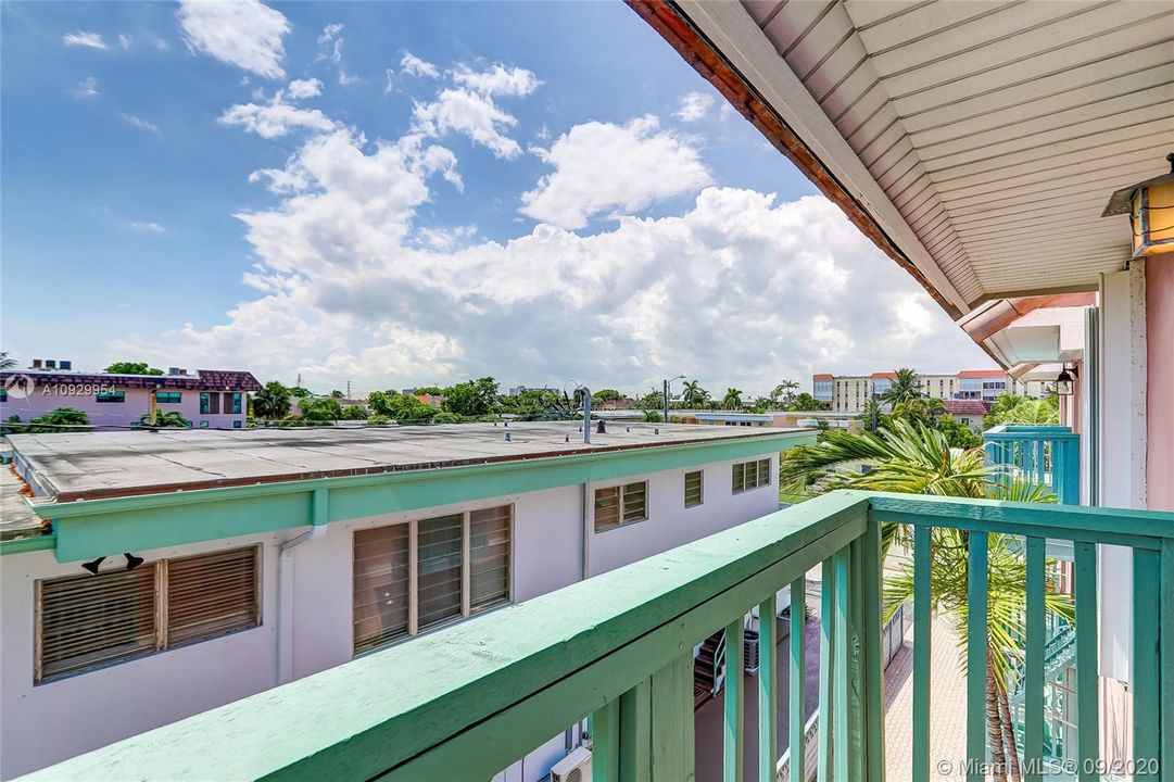 最近售出: $424,000 (3 贝兹, 3 浴室, 1448 平方英尺)