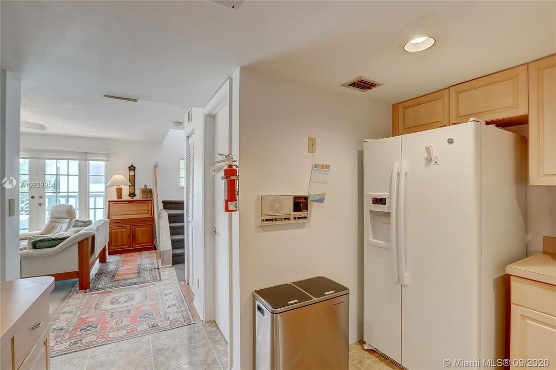 最近售出: $424,000 (3 贝兹, 3 浴室, 1448 平方英尺)