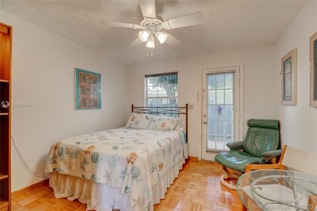 最近售出: $424,000 (3 贝兹, 3 浴室, 1448 平方英尺)