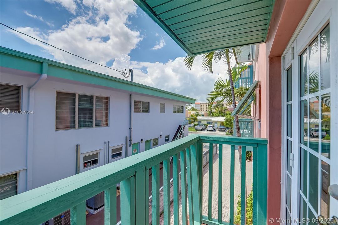 最近售出: $424,000 (3 贝兹, 3 浴室, 1448 平方英尺)