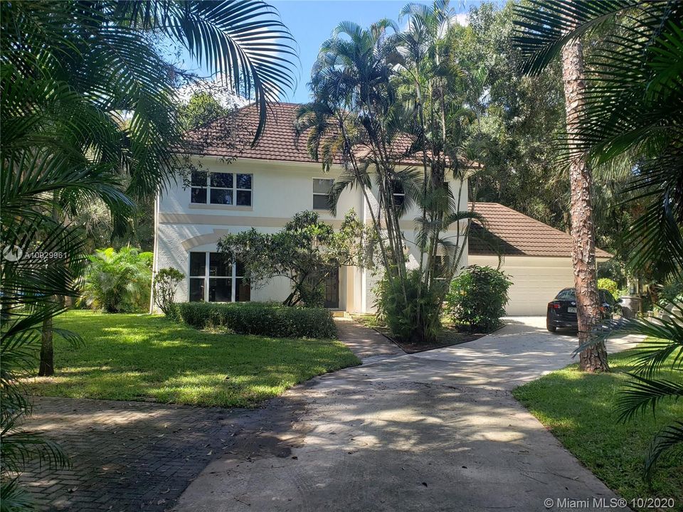 Lovely 4 bedroom 2 1/2 bath home in east Jupiter Farms.