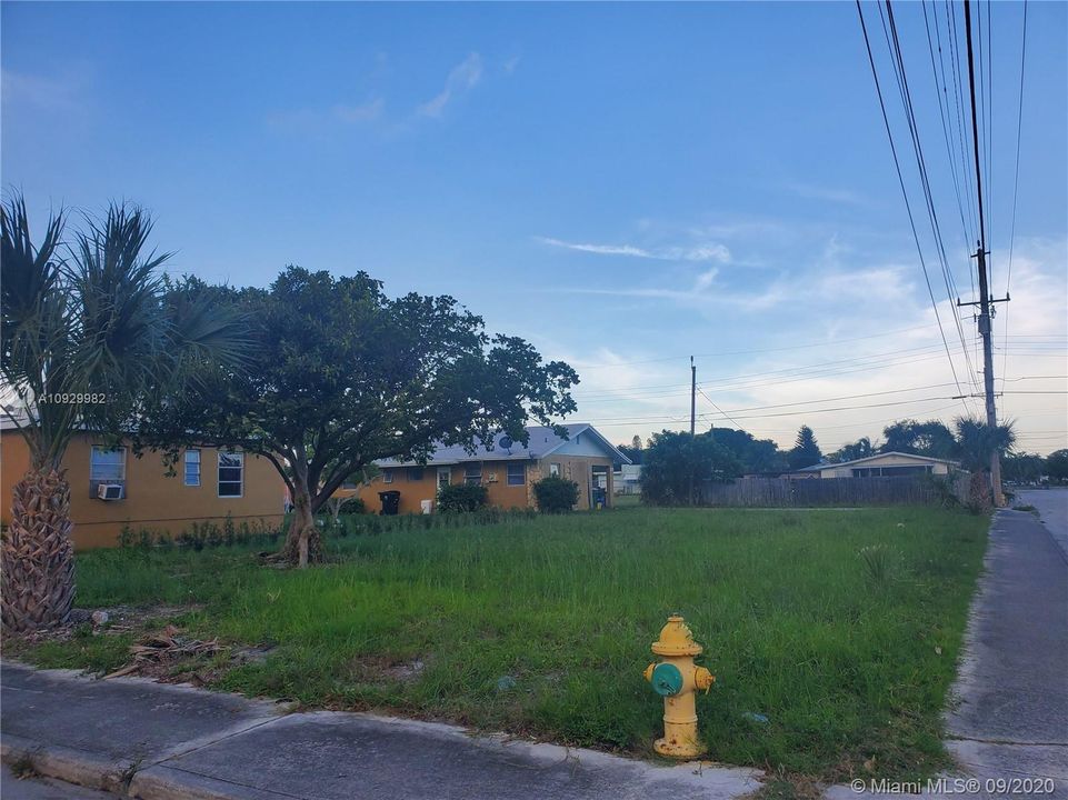 最近售出: $57,000 (0.15 acres)