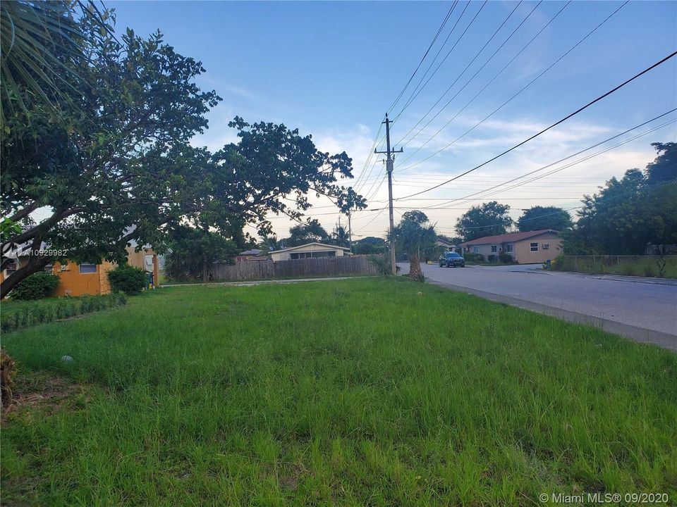 最近售出: $57,000 (0.15 acres)