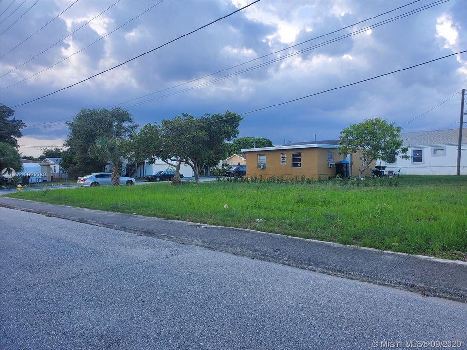 最近售出: $57,000 (0.15 acres)