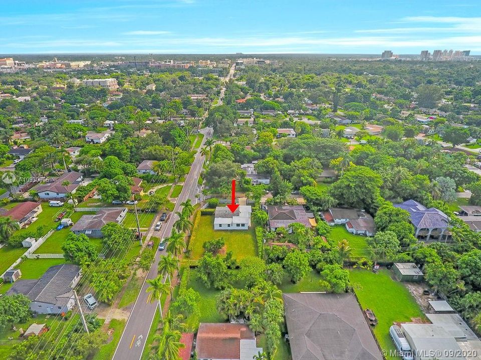 Recently Sold: $475,000 (4 beds, 3 baths, 1119 Square Feet)