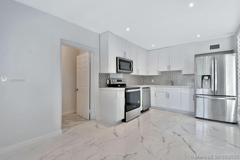 Recently Sold: $475,000 (4 beds, 3 baths, 1119 Square Feet)
