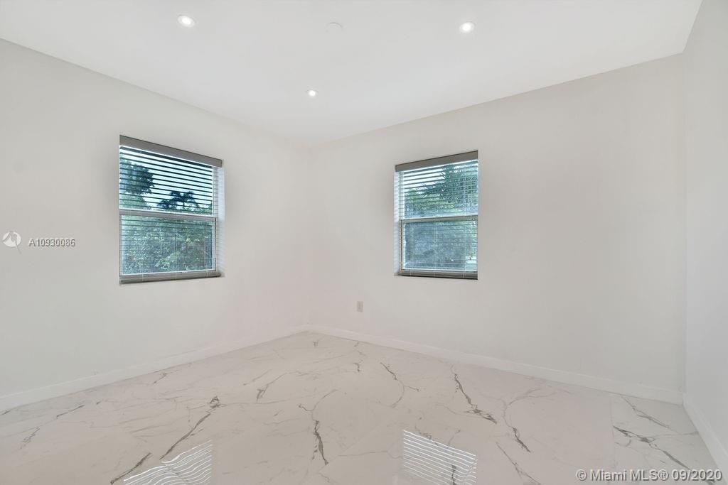 Recently Sold: $475,000 (4 beds, 3 baths, 1119 Square Feet)