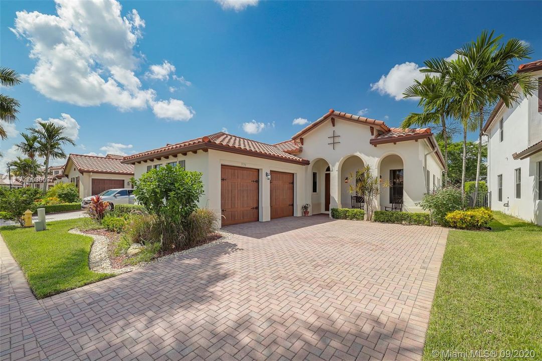 Exterior front - Mediterranean style concrete tile roof