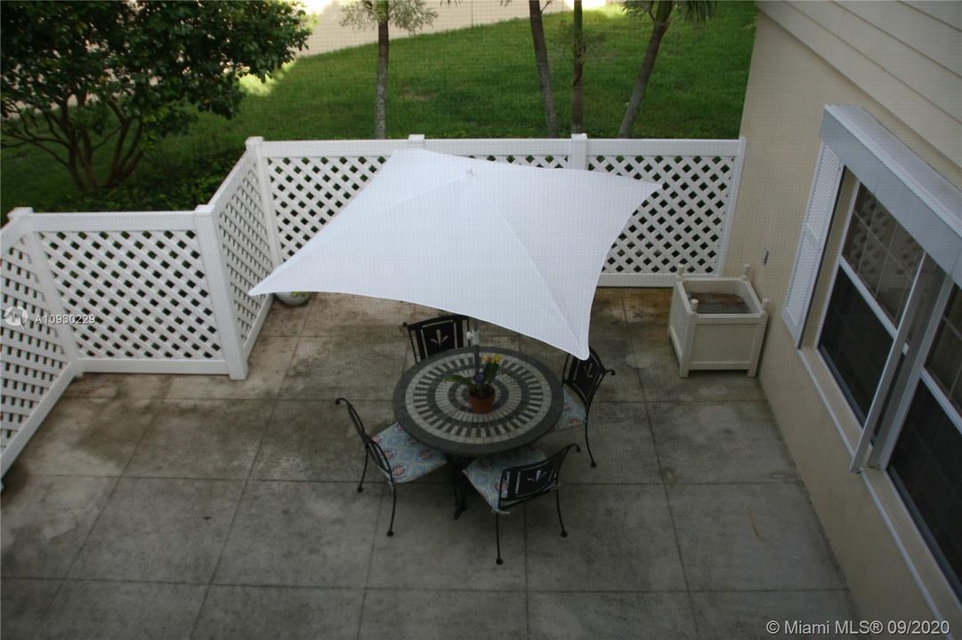 最近租的: $1,700 (2 贝兹, 2 浴室, 1374 平方英尺)