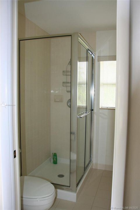 最近租的: $1,700 (2 贝兹, 2 浴室, 1374 平方英尺)