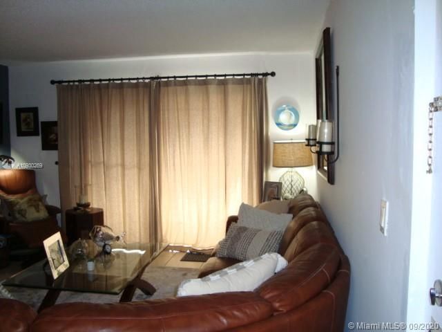 Recently Rented: $1,500 (2 beds, 2 baths, 955 Square Feet)