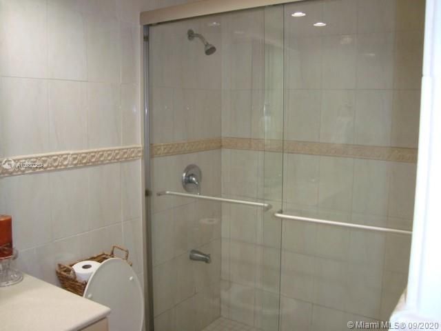 Recently Rented: $1,500 (2 beds, 2 baths, 955 Square Feet)