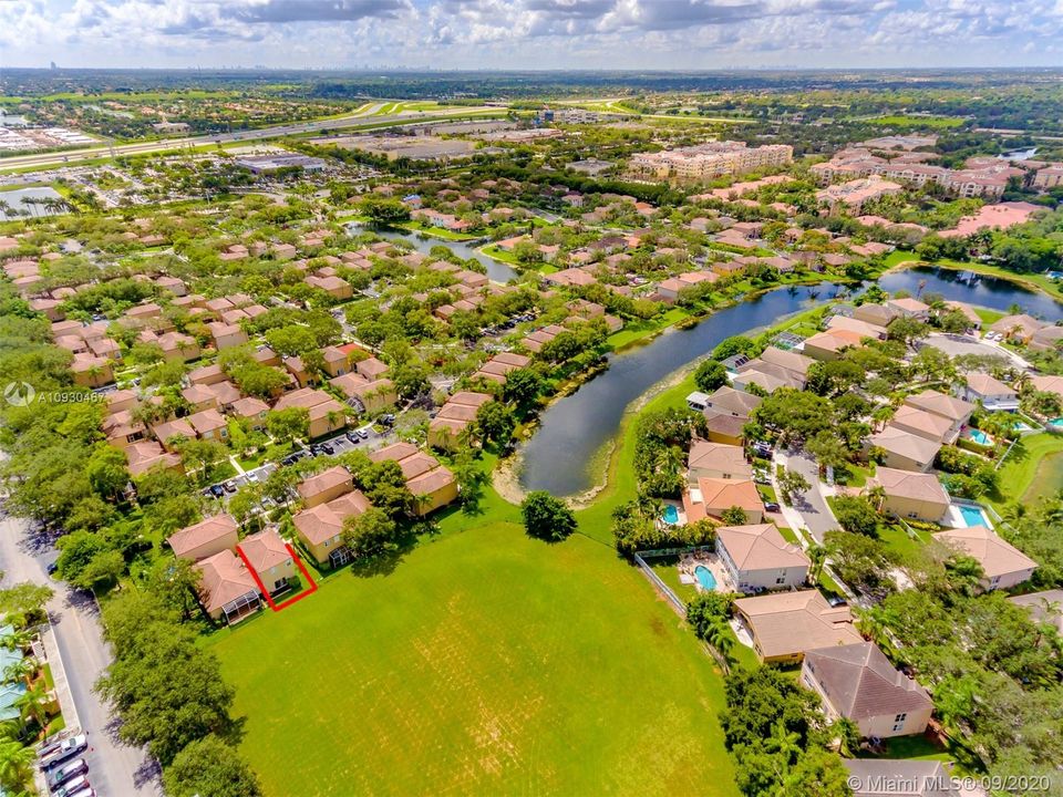 Recently Rented: $2,300 (2 beds, 2 baths, 1450 Square Feet)