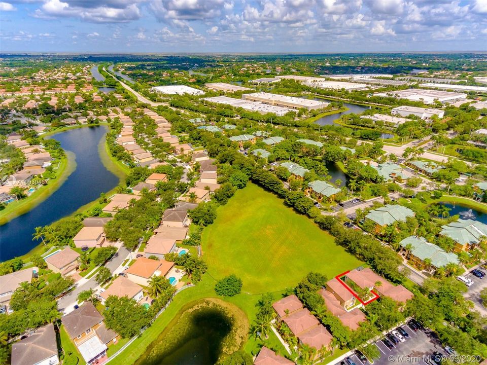 Recently Rented: $2,300 (2 beds, 2 baths, 1450 Square Feet)
