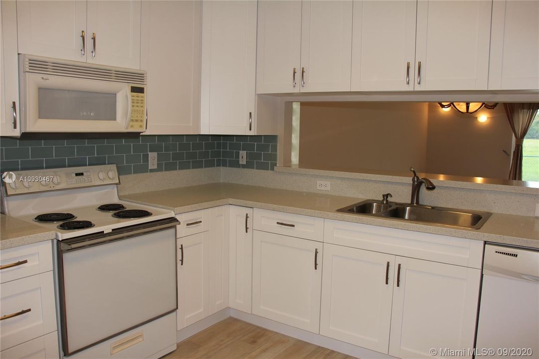 Recently Rented: $2,300 (2 beds, 2 baths, 1450 Square Feet)