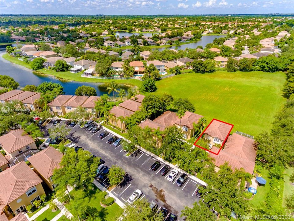 Recently Rented: $2,300 (2 beds, 2 baths, 1450 Square Feet)