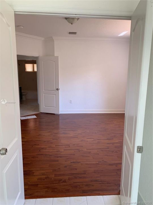 Recently Rented: $3,000 (4 beds, 2 baths, 2477 Square Feet)