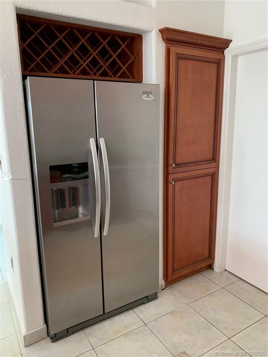 Recently Rented: $3,000 (4 beds, 2 baths, 2477 Square Feet)
